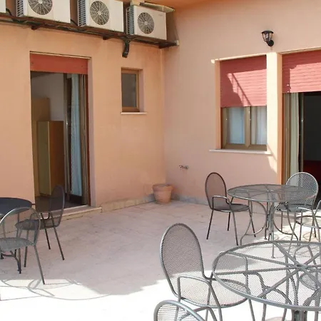Circe Aparthotel 2*